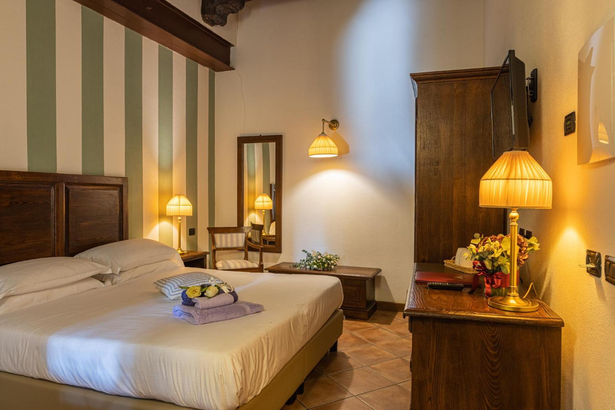 Al Castello Resort Sillavengo Zewnętrze zdjęcie