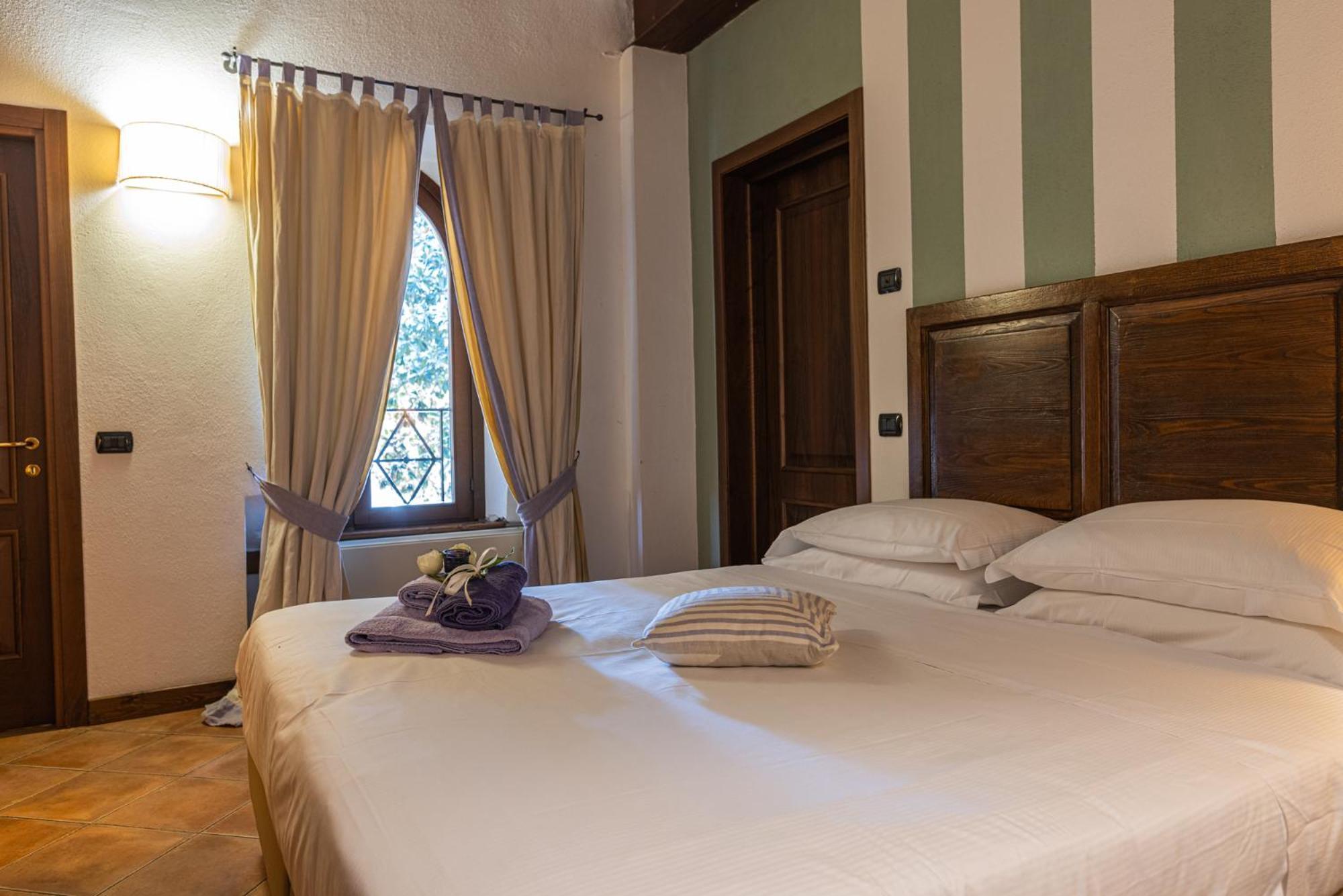Al Castello Resort Sillavengo Zewnętrze zdjęcie