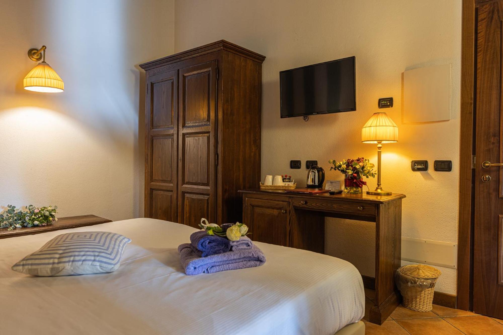 Al Castello Resort Sillavengo Zewnętrze zdjęcie