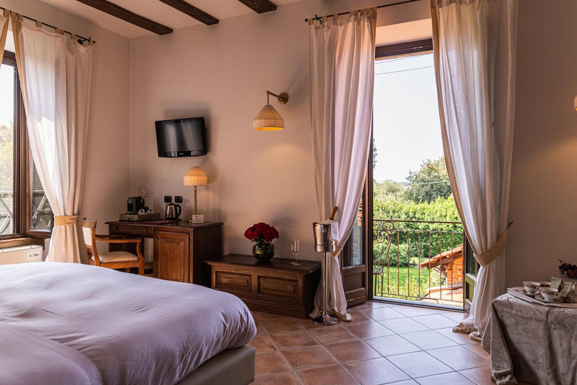 Al Castello Resort Sillavengo Zewnętrze zdjęcie
